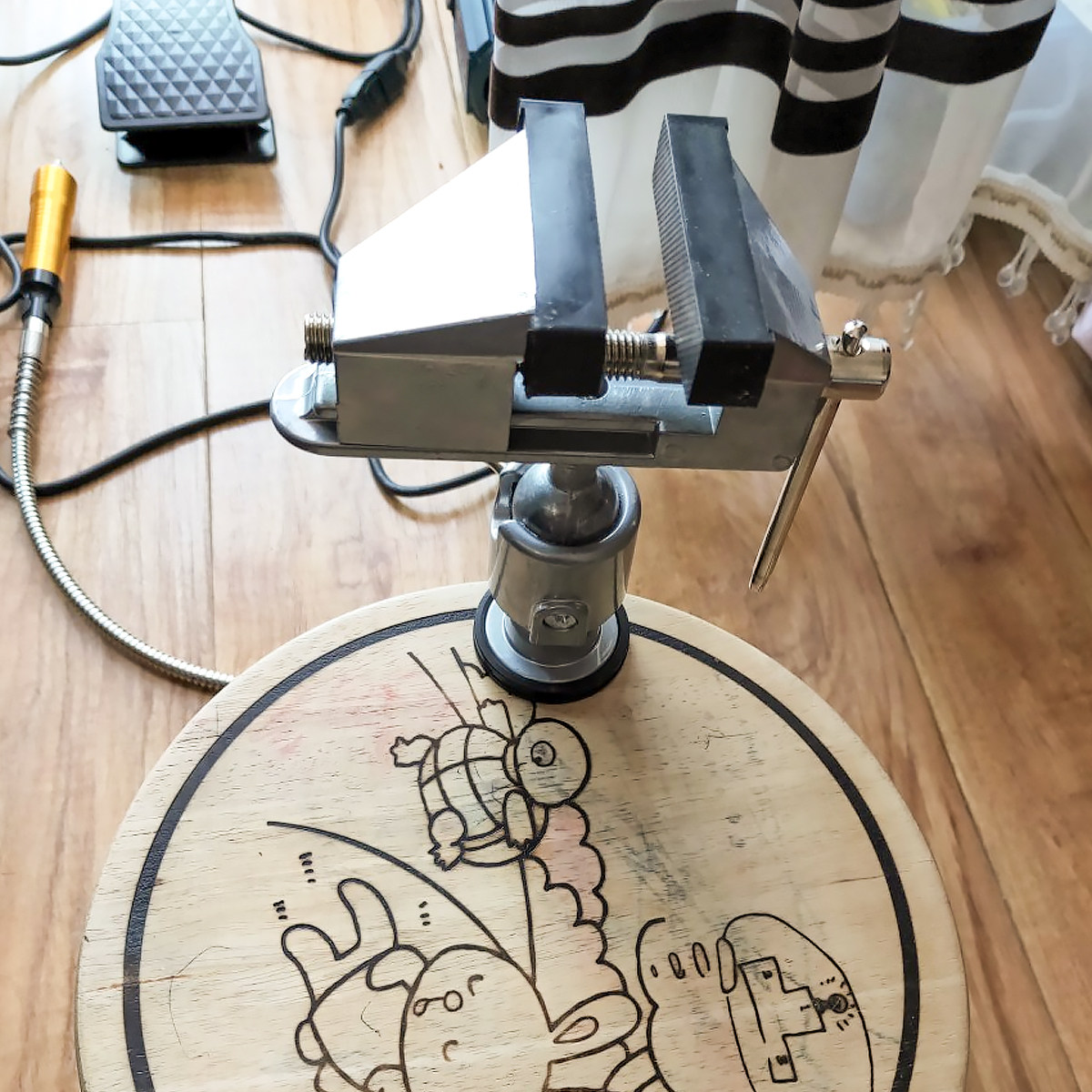 Swivel Tabletop Clamp Rotate B - đánh giá và giá Bench Vise Swivel