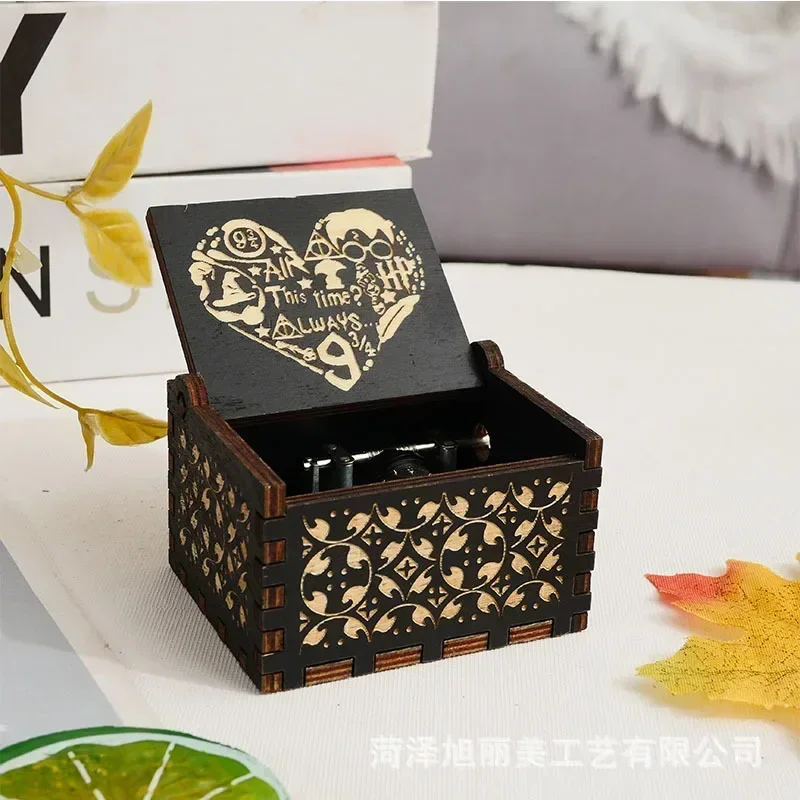 Anime Themed Hand-cranked Musi - đánh giá và giá Chisel Set Wood